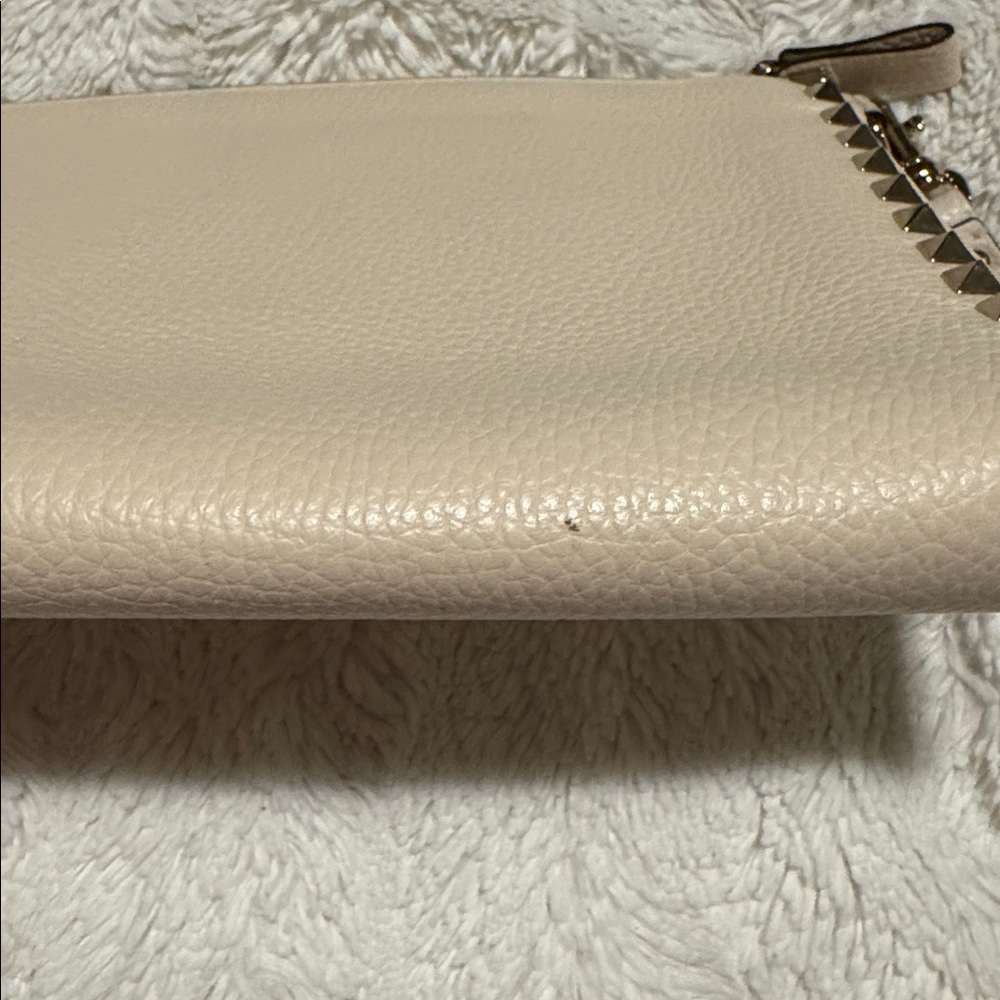 Valentino Garavani Rockstud Wristlet –Ivory Leather w/ Gold Studs +Dust Bag - Picture 4 of 7